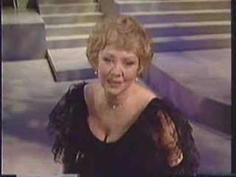 Youtube: Glynis Johns Send in the Clowns