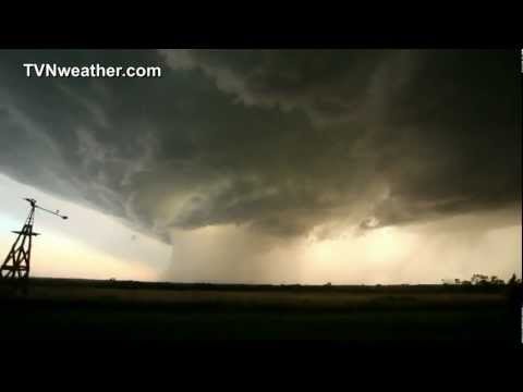 Youtube: Massive hailstorm and tornado in Oklahoma!