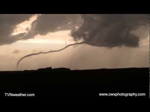Youtube: Spectacular tornado rope-out! May 25, 2012