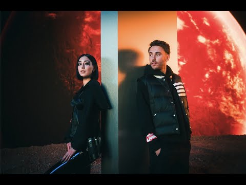 Youtube: Clueso feat. Elif - Mond (Official Video)