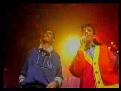 Youtube: MC Miker G & DJ Sven - Holiday Rap - BBC 1986
