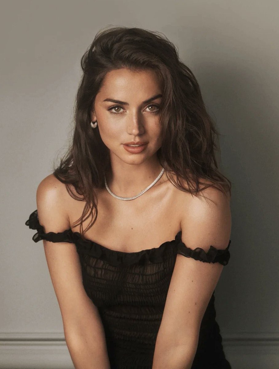 Ana de Armas - Copy