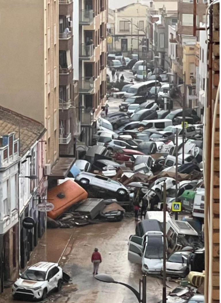 36061082-unwetter-katastrophe-in-spanien