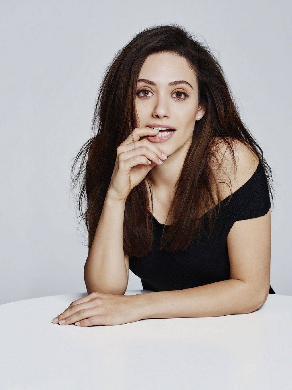 Emmy-Rossum-Net-Worth