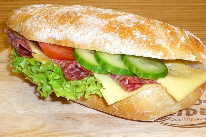 698-snacks-salami-baguette