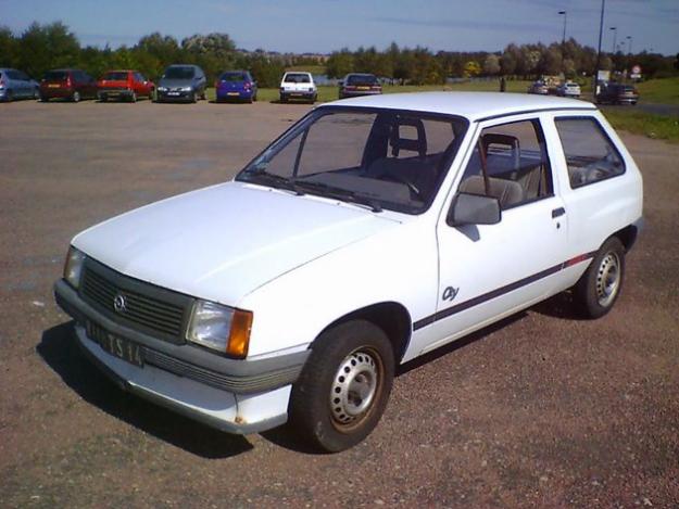 1990 Opel Corsa-3