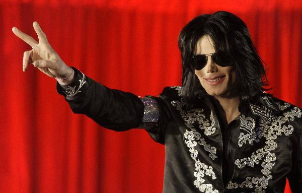 EUR-MJ-press-conference-peace-sign zps76