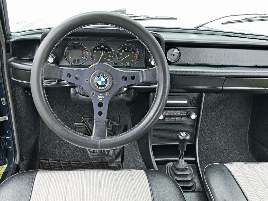 BMW-2002-tii-011