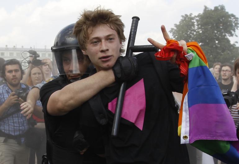 russia-gay-pride-01 zpscab5bfe2