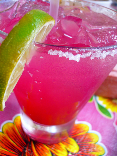 NE1YE8 pink cocktail