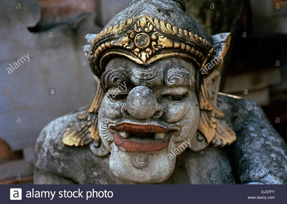 tempel-skulptur-in-ubud-in-bali-in-indon