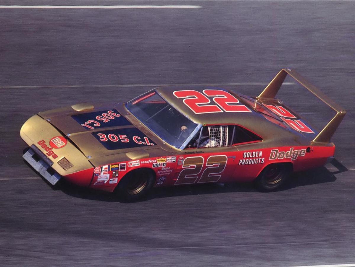1969-Dodge-Charger-Daytona-Nascar-HD-Wal