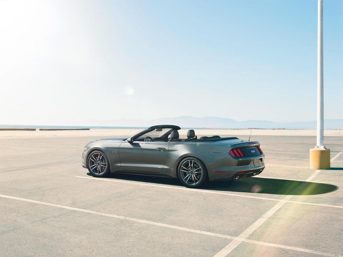 s550 feature 1480x700 convertible-top-do