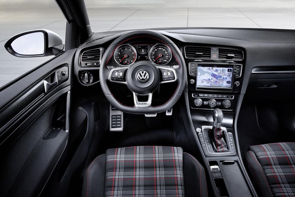 Der-neue-VW-Golf-7-GTI-Cockpit