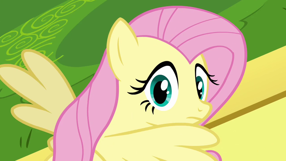Fluttershy looking behind S2E22