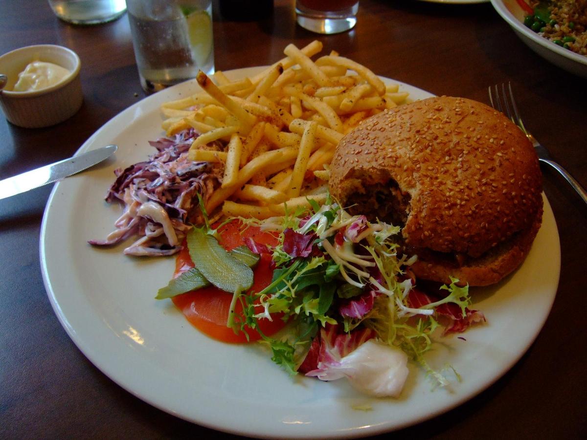 Veggie burger flickr user johnseb creati