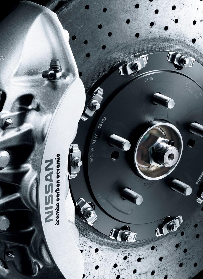 2013 Nissan GT-R Brembo CarbonCeramic br