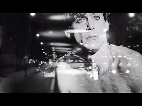 Youtube: Iggy Pop - The Passenger (Official Video)