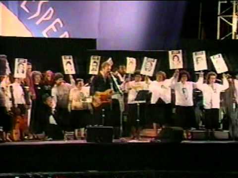 Youtube: Sting - Ellas Danzan Solas. Amnesty Chile 1990