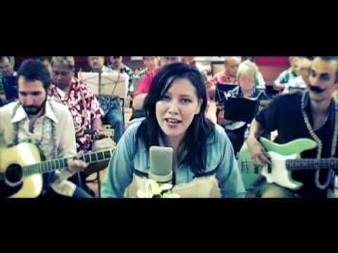 Youtube: The Bastard Fairies - Rollerskate Song ftg Ukulele Group
