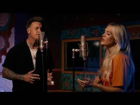 Youtube: Papa Roach & Carrie Underwood - Leave A Light On (Talk Away The Dark)