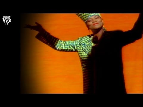 Youtube: Queen Latifah - Fly Girl (Official Music Video)