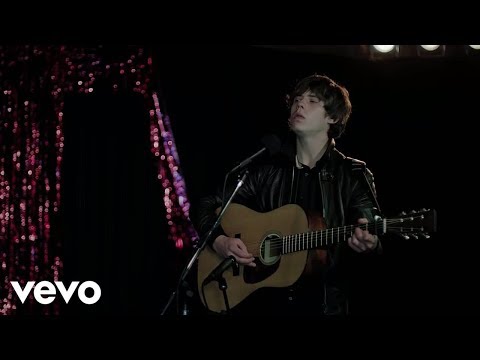 Youtube: Jake Bugg - Broken (Official Music Video)