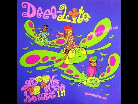 Youtube: Groove Is In The Heart - Deee-lite 1990