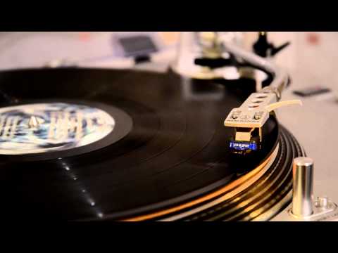 Youtube: Chris Rea - Your Warm And Tender Love (vinyl)
