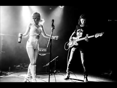 Youtube: Amyl And The Sniffers "I'm Not A Loser"