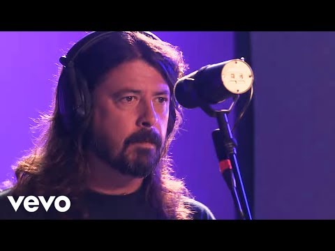 Youtube: Foo Fighters - Let There Be Rock (AC/DC cover) in the Live Lounge