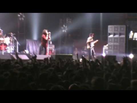 Youtube: Rage Against The Machine - Renegades Of Funk (2008-06-04 Paris, France Bercy) MultiCAM