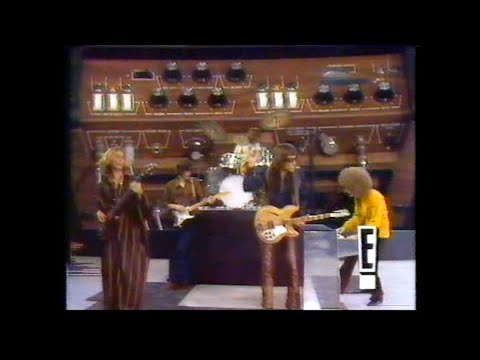 Youtube: Steppenwolf - Magic carpet ride ( Original Footage Smothers Brothers Comedy Hour 1969 )