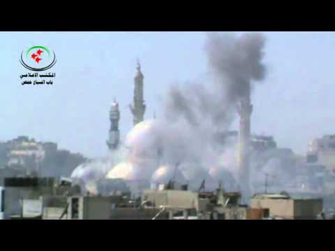 Youtube: حمص المحاصرة لحظة قصف جامع خالد بن الوليد  7 7 2103