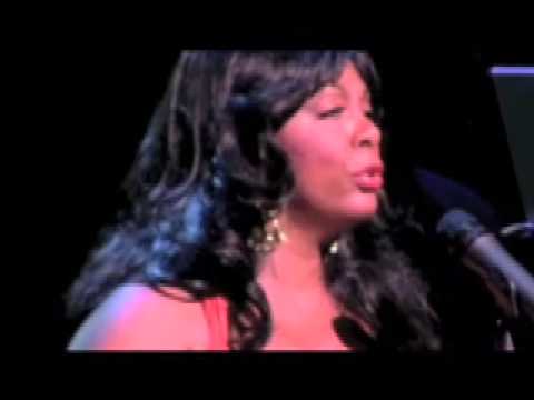 Youtube: Donna Summer Speech and Song Tribute to Michael Jackson "Smile" (HD)