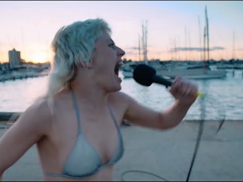 Youtube: Amyl and The Sniffers - Freaks To The Front - Live at Williamstown