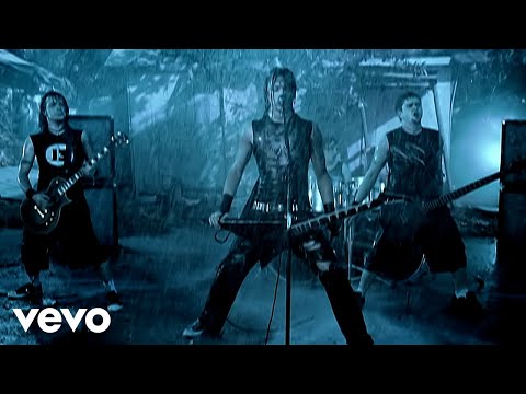 Youtube: Bullet For My Valentine - Tears Don't Fall (Official Video)
