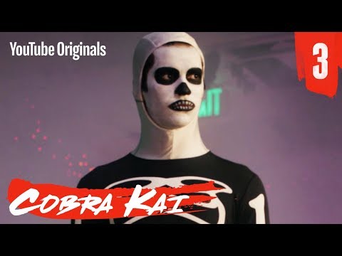Youtube: Cobra Kai Ep 3 - "Esqueleto"