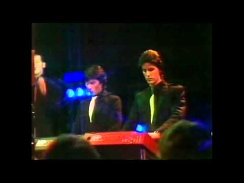 Youtube: Gary Numan Cars 1979 Top of The Pops