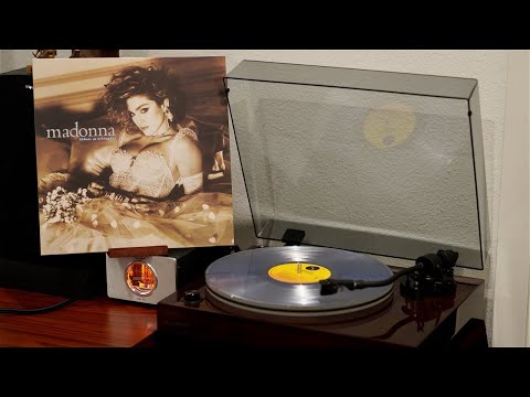 Youtube: [Vinyl|Clear] Madonna - Material Girl (1985) | Ortofon 2M Black | Vincent PHO 701 | Motu M2