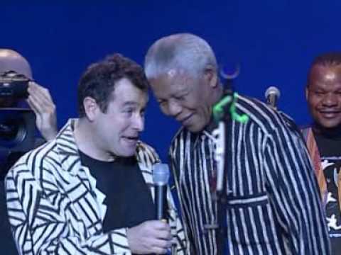 Youtube: Johnny Clegg (With Nelson Mandela) - Asimbonanga - 1999 Fran