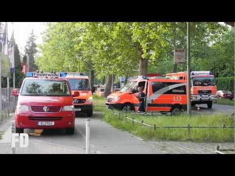 Youtube: Berliner Feuerwehr - Gefahrstoff Supermarkt MANV 2 - Rudow, Neuköllner Str. - 21.05.2011