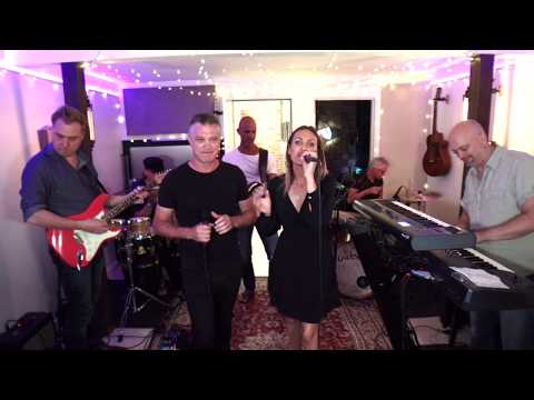 Youtube: 'SUDDENLY' CLIFF RICHARD & OLIVIA NEWTON JOHN covered by the HSCC