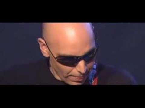 Youtube: Joe Satriani - Cool #9 (Live 2006)