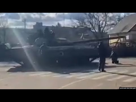 Youtube: A Single Man In Ukraine Takes On A Russian Tank