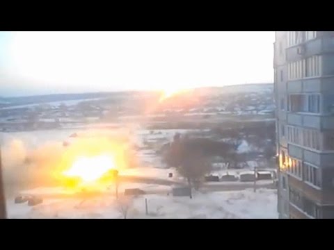 Youtube: Донецк — Стрельба из установки "ГРАД" в жилом районе города / 01.12.2014 год