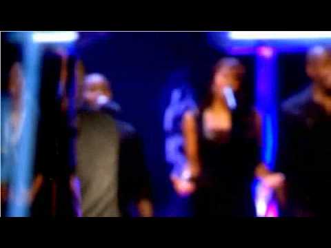 Youtube: Usher - Moving Mountains (LIVE)