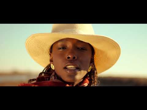 Youtube: Nouvelle Vague - Shout (Feat. Bijou & Marine Quéméré)