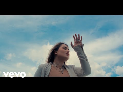 Youtube: Rosa Linn - Never Be Mine (Official Video)