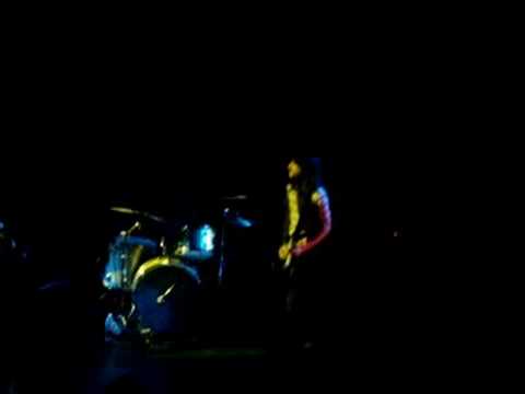 Youtube: John Frusciante & Flea with Stella Mozgawa and Josh Klinghoffer - Intro Jam - Troubadour 9/4/2008